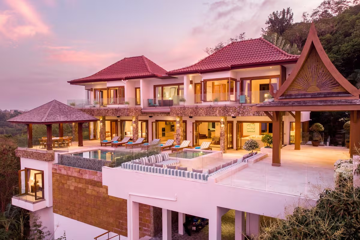 Luxurious 6 Bedroom Seaview Pool Villa